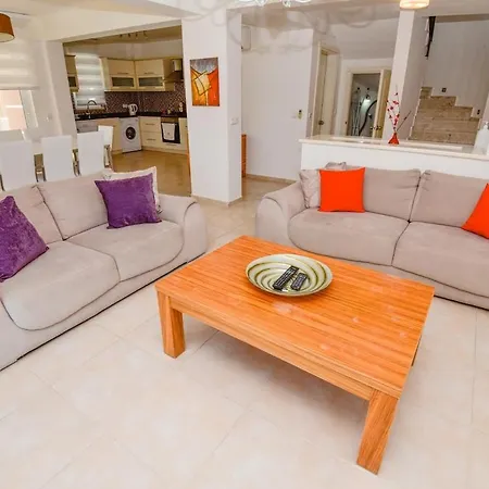 Willa Maya The Royal Links *