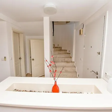 Maya The Royal Links * Sarıgerme