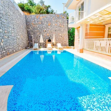 Maya The Royal Links Vilă