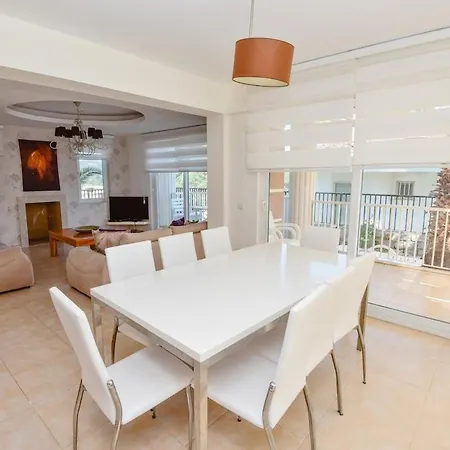 Maya The Royal Links *