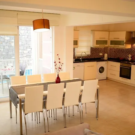 Maya The Royal Links Vilă