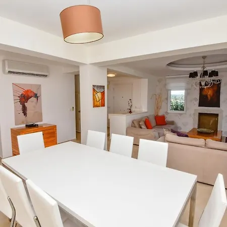 Maya The Royal Links * Sarigerme