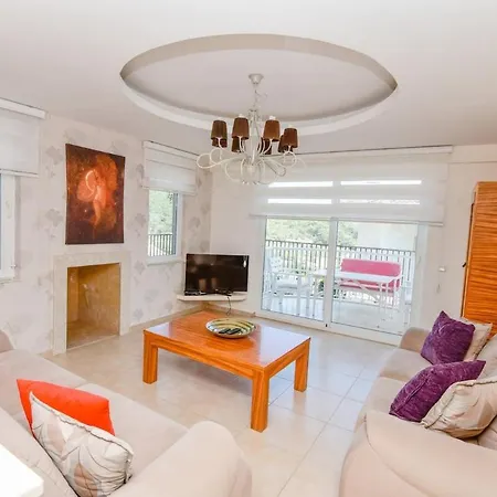 Βίλα Maya The Royal Links Sarigerme